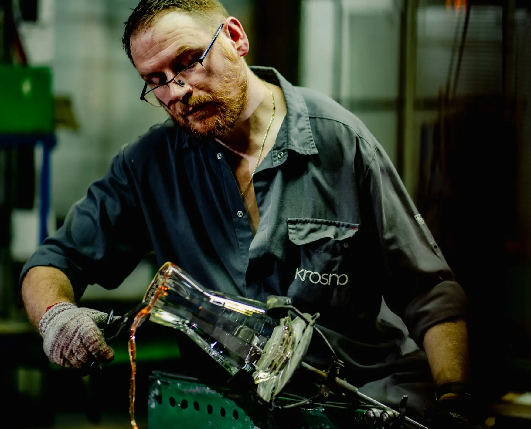 Mistrz hutnictwa Krosno przy pracy